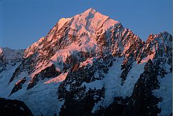 MtCook - South face of Mt Cook seen from Mt Cook Village, New Zealand 2000
[ Click to go to the page where that image comes from ]