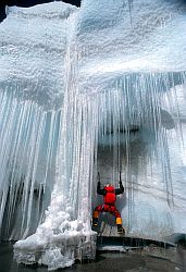 SeracClimbingV - Climbing Seracs in Himalaya, Tibet