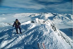 VuojnestjahkkaSummit - Summit of Vuojnestjahkka, Sarek, Sweden 1998