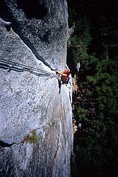 LunaticJennyV - Jenny on Lunatic Fringe Yosemite, California, 2003
[ Click to go to the page where that image comes from ]