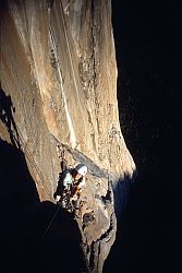 SalatheHeadwallV - Sunset on the Salathé headwall. Salathé Wall, El Capitan, Yosemite, California, 2003
[ Click to go to the page where that image comes from ]