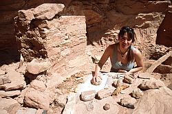 AnasazieKitchen - Anasazie artifacts, Grand Gulch, Utah
[ Click to go to the page where that image comes from ]