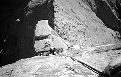 BW_FineJadeCrux - 2nd crux pitch of Fine Jade. Moab, Utah, 2003
[ Click to go to the page where that image comes from ]