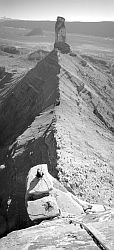 BW_FineJadeVPano - Vertical panorama of Fine Jade with Castleton in background, Utah
[ Click to go to the page where that image comes from ]