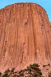 ElMatadorWhole - El Matador in the center, Devil's Tower, Wyoming