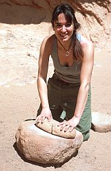 JennyGrinding - Grinding with an Anasazie stone in Grand Gulch, Utah
[ Click to go to the page where that image comes from ]