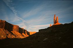 MosesFar - Moses tower at sunset, Utah