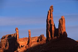 Moses_Tower_Sunset - Moses tower at sunset, Utah
[ Click to download the free wallpaper version of this image ]