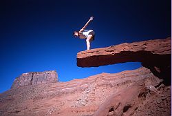 SandDiving - Diving rock near Sister Superior, Utah