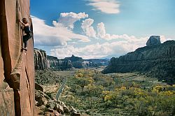 WarmUpCrackJenny - Climbing on Warm Up Crack, Indian Creek, Utah