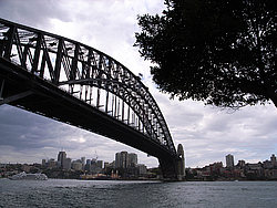 20060209_0017_SidneyHarbor_ - The bridge across Sidney Harbor, Aus.
[ Click to go to the page where that image comes from ]