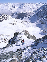 20060406_0011044_RidgeSki - Skiing some of the steep couloirs at La Grave, below La Meije, Oisans.
[ Click to go to the page where that image comes from ]