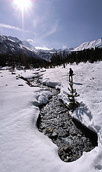 20060417_ColPerduRiverPano - A spring river on the way up the Col Perdu, Oisans.
[ Click to go to the page where that image comes from ]