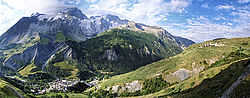 20060731-MeijeLowPano - La Meije, La Grave and the small village of Les Terrasses, Oisans.