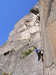 20060830-123819-RattleSnake - Layback in the Rattlesnake dihedral, Orco Valley, Italy.