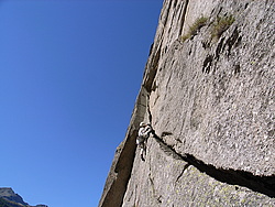 20060831-104826-FessuraDisperazione - First pitch of the Fessura della Disperazione, Orco Valley, Italy.
[ Click to go to the page where that image comes from ]