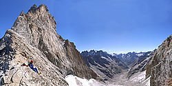 20060905-1318-BrecheMeijePano_ - Meije pass, Grand doigt (large finger) of La Meije and valley leading down to La Bererde, Oisans.
[ Click to go to the page where that image comes from ]