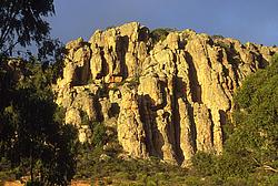 ArapilesOrganPipesSunset - Sunset on the Organ Pipes where lots of easy classics are located, OZ.
[ Click to go to the page where that image comes from ]