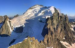 EcrinsEveningY_Pano_ - Les Ecrins in the evening, Oisans.
[ Click to download the free wallpaper version of this image ]