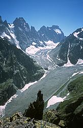 GlacierNoir_Looking - Looking up the Glacier Noir from the summit of Soleil Glacial, view on Mt Pelvoux and Ailefroide, Oisans.
[ Click to download the free wallpaper version of this image ]