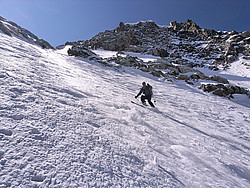 20070421-105906_CochetteCouloirSki - Going down the steep Cochette couloir.
[ Click to go to the page where that image comes from ]