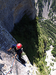 20070811-151954_Gillardes - Another long route on the Gillardes.
[ Click to go to the page where that image comes from ]