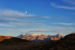 20071023_181742_LacFourchu_ - Meije, Rateau, Girose glacier, Soreiller.
[ Click to download the free wallpaper version of this image ]