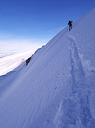 20080205_102550_TailleferTraverse - Getting near the delicate 'Pas de la mine' on the way to the Petit Taillefer.
[ Click to go to the page where that image comes from ]