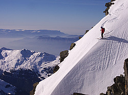 20080210_141846_ArguilleCouloir - Steep 50° start for a variant of the Arguille couloir.
[ Click to go to the page where that image comes from ]