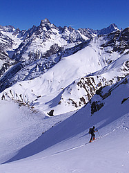 20080302_130647_DrayeEmbernard - Skiing up the Graye of Embernard.