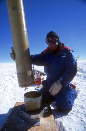 [RodriguezCombined.jpg]
Drilling a Rodriguez Well on the high polar plateau, a simple way to get water. The high contrast of the scene made it impossible to take a single correct image, so I took one exposing for the person, and another one exposing for the snow. The final image is straightened with some contrast enhancement filters applied.