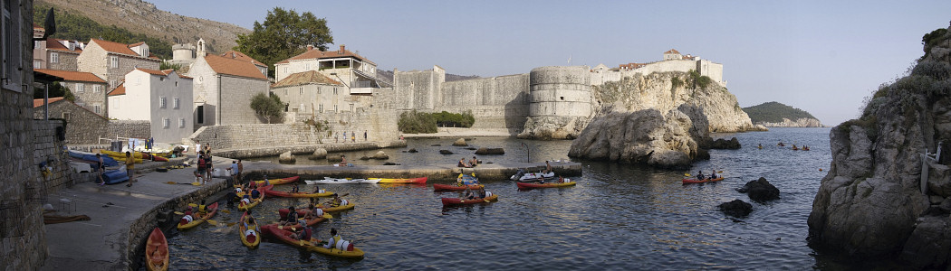 [20070823_173220_KayakReturnPano_.jpg]
Secondary harbor of Dubrovnik, now mainly used by sea kayaks.