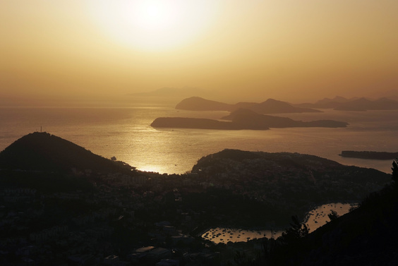 [20070825_190115_SunsetSea.jpg]
Mediterranean islands of the croatian coast in the sunset.