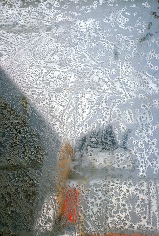 [Cappelle090.jpg]
Ice crystals on window.