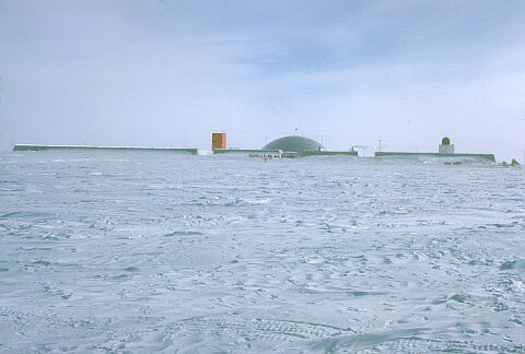 [Cappelle139.jpg]
Amundsen-Scott base at the South Pole, open since 1957 (image © Thierry Cappelle 1977, used with permission).
