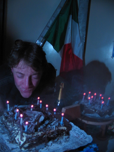 [20050611_086_Dessert.jpg]
Stephane blowing his candles.