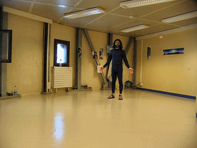 [20050907_NewLabAnim.gif]
Installation of the newly tiled atmospheric science laboratory: Stef, Jean, Emanuele, Pascal and myself moving everything back inside.