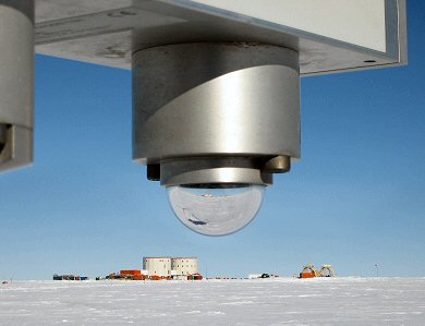 [Pyranometer.jpg]
Pyranometer (snow radiation measurement) with view of Concordia.