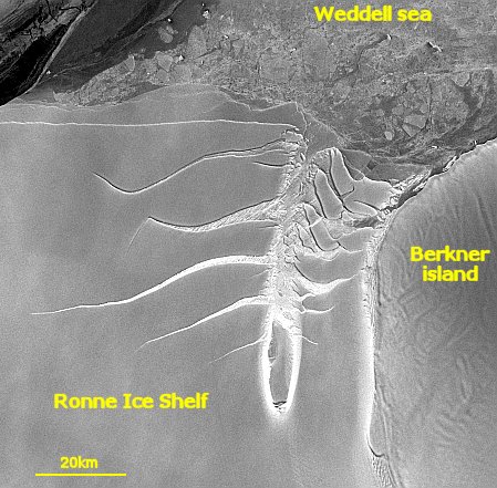 A fracture zone in the Weddell ice shelf
