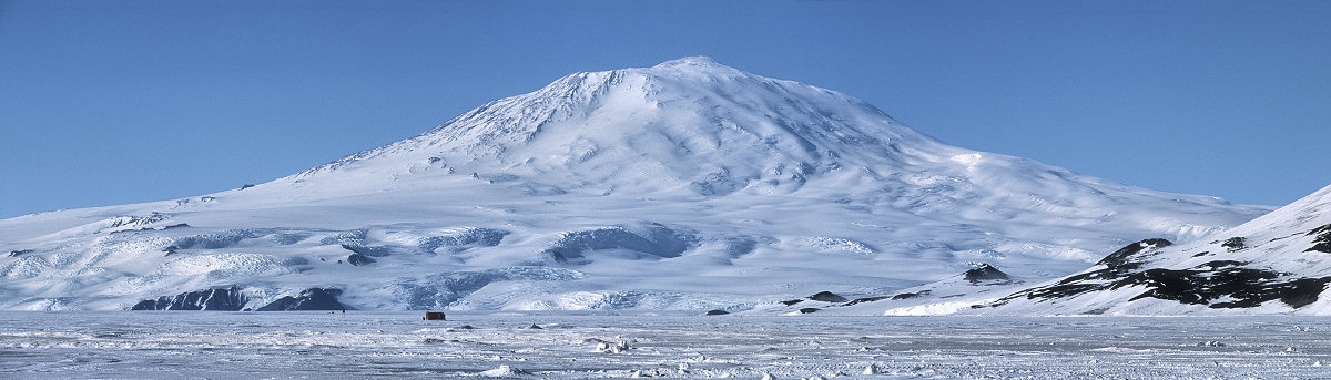 [ErebusPano_.jpg]
Panoramic view of Mt Erebus, the only active volcano of Antarctica, also the largest, and the most typical landmark of McMurdo.