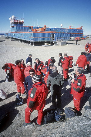 [GroupLeavingBTN.jpg]
Group of expedition members getting ready to leave the station to return to McMurdo and then greener pastures.