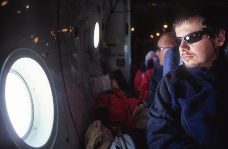 [WindowC130a.jpg]
Watching the Antarctic Coast from the window of an incoming C-130. Excitement is building up as we are about to reach the southern continent.