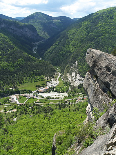 [20100524_124839_Annot.jpg]
The village of Annot from the summit.