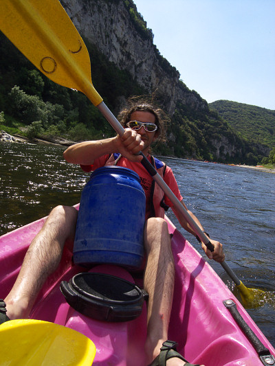 [20080511_143823_PontDArcCanoe.jpg]
Paddling down the river you are most likely to catch a sunburn or a paddle on the head from a nearby canoe than to fall into the water.