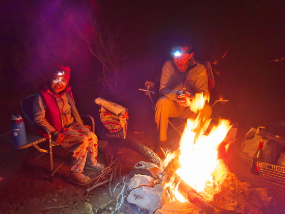 [20190428_201509_AntelopeCanyon.jpg]
Fireside camping: keep warm, barbecue lamb or marshmallow, keep bears at bay.
