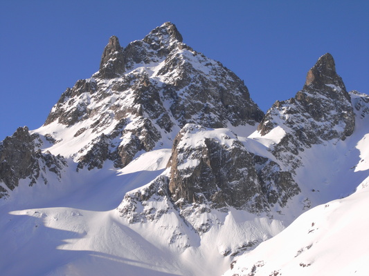 [20080126_095642_GrandPicBelledonne.jpg]
The Grand Pic de Belledonne, highest summit of the range, as seen from Balmette. Balmette pass is between the 2 peaks and is a classic ski tour.