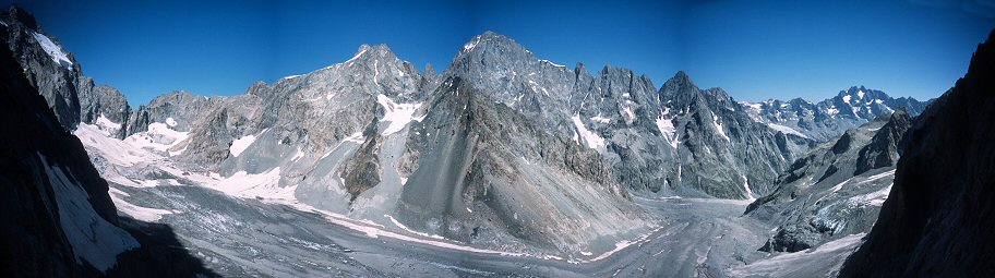 [GlacierNoir_Pano.jpg]
Panorama of the Glacier Noir seen from Aurore Nucléaire (Pic Sans Nom) assembled from 4 21mm shots. Ecrins. From Left to right: Col de la Temple, Pic Coolidge, Barre des Ecrins (south face), barre noire, pic de neige Cordier.