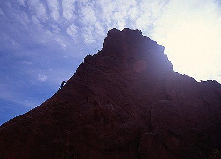 [GotGMontezuma2.jpg]
Two climbers on the north ridge of Montezuma's spire.