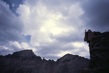 [SpearHead_Summit.jpg]
Summit of Spearhead, Longs Peak on the left, Chief's Head hidden to the right.