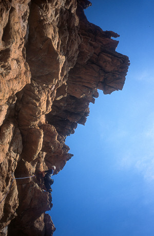 [Corsica_GozziRoof.jpg]
Under the roof of Peche Veniel, 6c+, Gozzi.